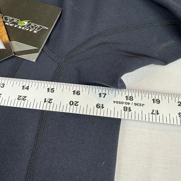 Neosport 1.5MM Wetsusit Top - Size XS - Picture 5 of 6
